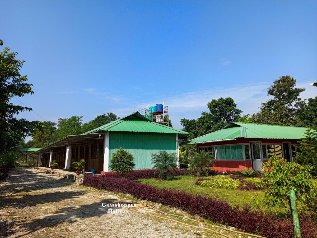 Grasshopper Jungle Queen Resort Chālsa المظهر الخارجي الصورة